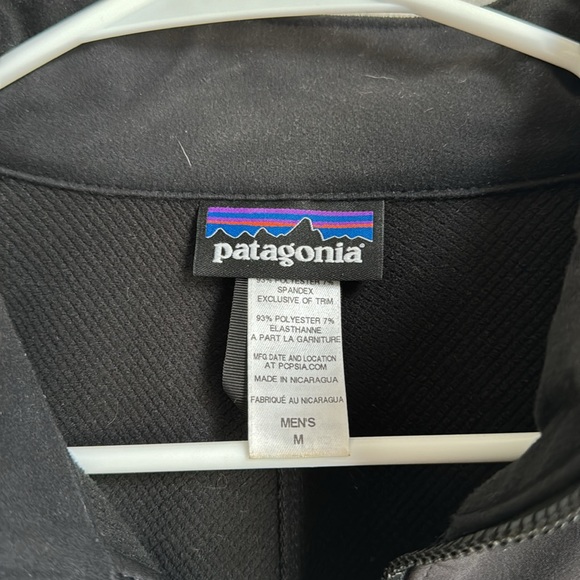 Men’s Medium Patagonia Jacket in Black - Picture 2 of 3
